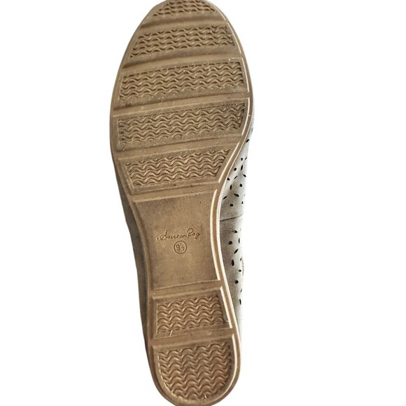American Rag Womens Perforated Grey Ankle Strap Flats Size 9.5 - Picture 5 of 6